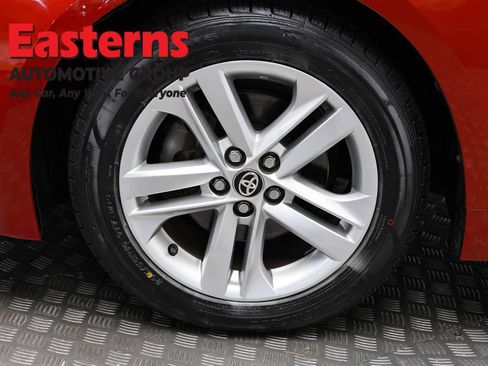Used 2019 Toyota Corolla SE w/ SE Option Package FWD image 31