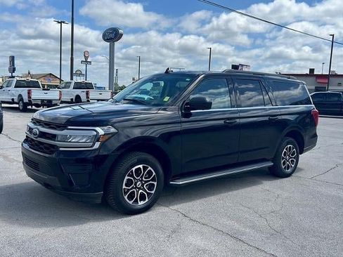 Used 2023 Ford Expedition Max XLT AWD/4WD image 4
