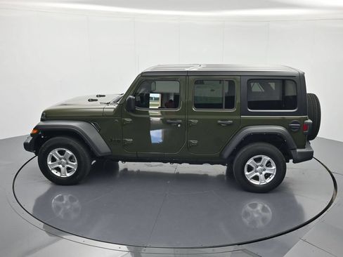 Used 2022 Jeep Wrangler Unlimited Sport AWD/4WD image 35