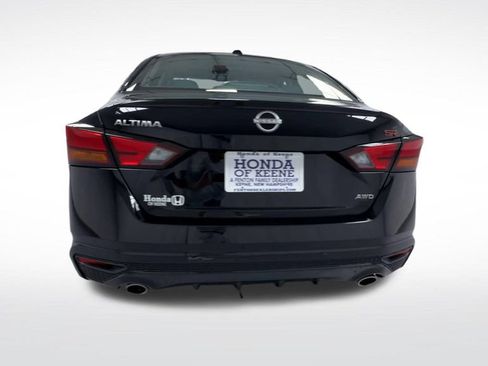 Used 2025 Nissan Altima 2.5 SR w/ SR Premium Package AWD/4WD image 7