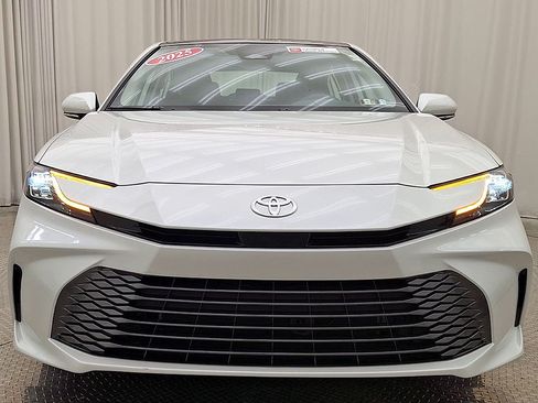 Certified 2025 Toyota Camry XLE AWD/4WD image 6