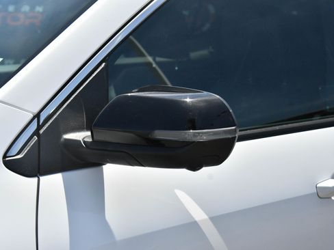 Used 2024 GMC Acadia Elevation FWD image 13