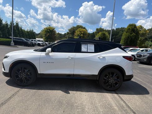 Certified 2022 Chevrolet Blazer RS w/ Enhanced Convenience Package AWD/4WD image 2