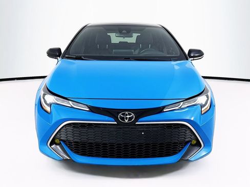 Used 2021 Toyota Corolla XSE FWD image 2