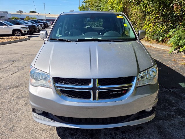 Used 2020 Dodge Grand Caravan SXT FWD image 2