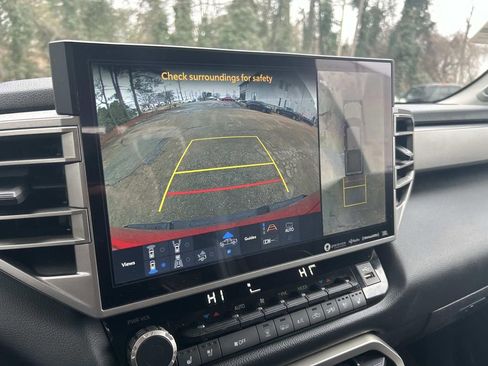 Used 2024 Toyota Tundra Limited image 19