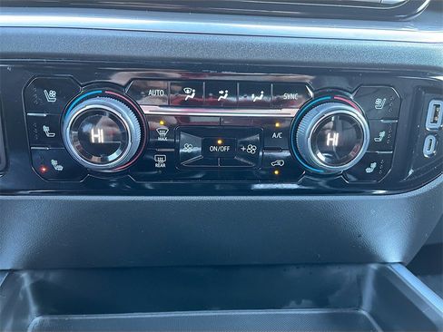 Used 2024 Chevrolet Silverado 1500 High Country w/ High Country Premium Package image 16