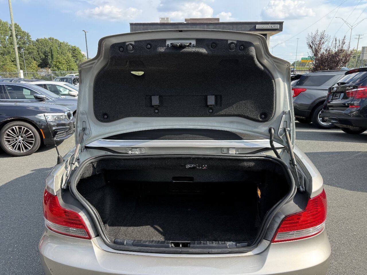 Used 2009 BMW 128i Convertible RWD image 13