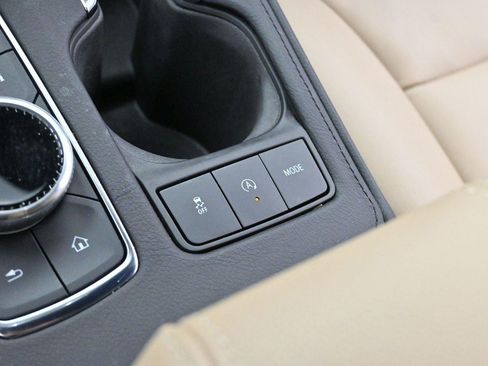 Certified 2024 Cadillac XT4 Luxury w/ Cold Weather Package FWD image 19