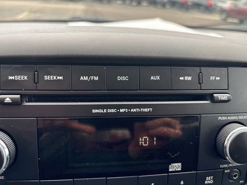 Used 2016 Dodge Grand Caravan SXT image 53