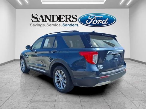 Used 2024 Ford Explorer XLT w/ Equipment Group 202A RWD image 4