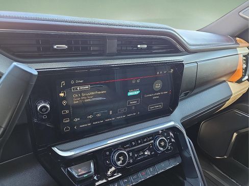 Used 2024 GMC Sierra 3500 Denali w/ Denali Reserve Package image 16