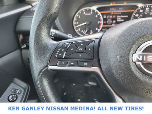 Used 2024 Nissan Sentra SV image 30