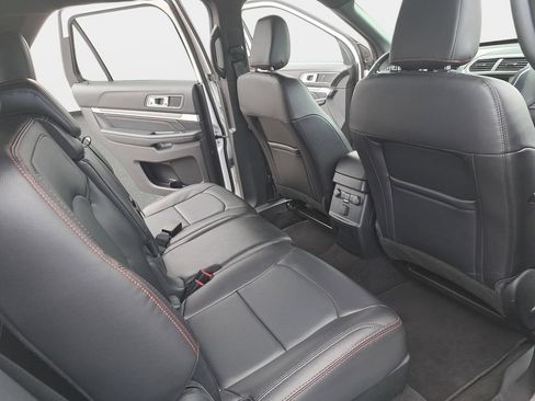 Used 2019 Ford Explorer Sport AWD/4WD image 12