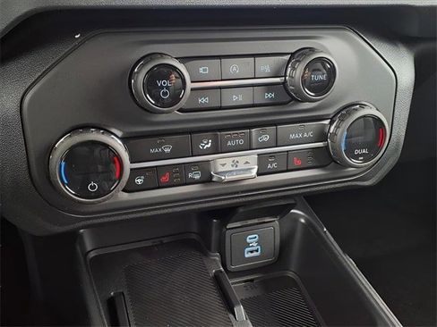 New 2025 Ford Bronco Outer Banks image 14