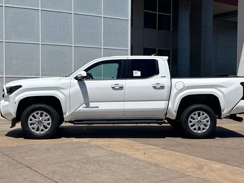 New 2026 Toyota Tacoma SR5 AWD/4WD image 7