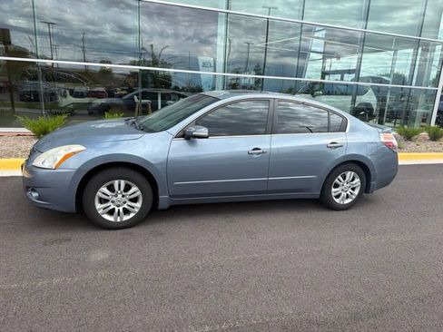Used 2010 Nissan Altima 2.5 SL w/ Technology Pkg FWD image 17
