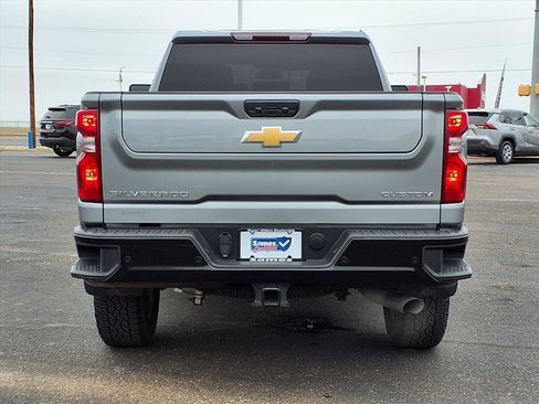 Used 2024 Chevrolet Silverado 2500 Custom w/ Custom Value Package image 6