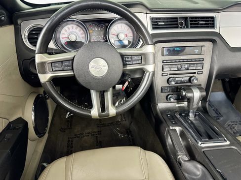 Used 2011 Ford Mustang Premium w/ 201A Rapid Spec Order Code image 21