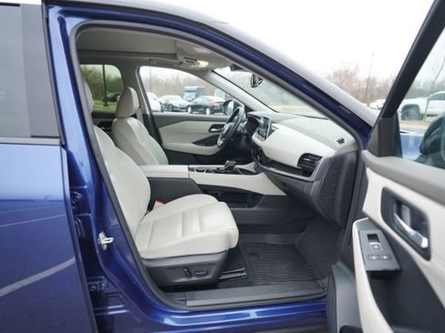 Used 2023 Nissan Rogue SL image 21