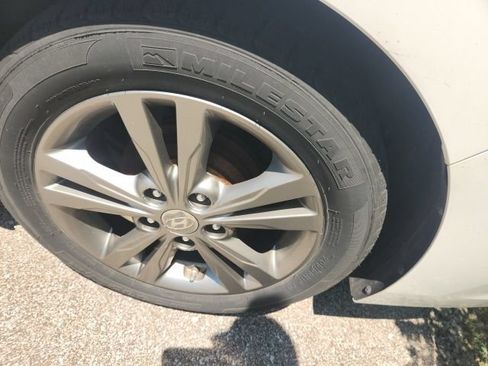 Used 2017 Hyundai Elantra SE w/ SE A/T Tech Package 03 FWD image 10