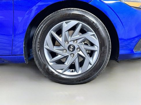 Used 2024 Hyundai Elantra SEL FWD image 39