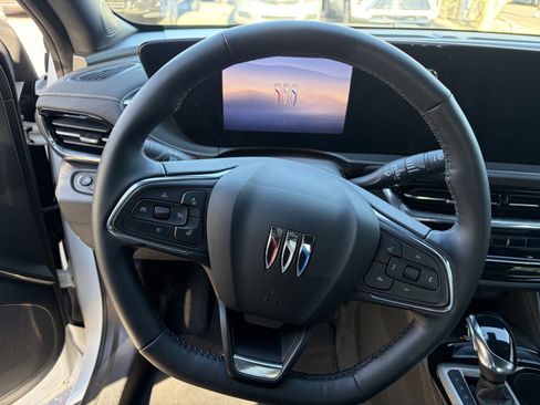 Used 2025 Buick Envista Preferred FWD image 13
