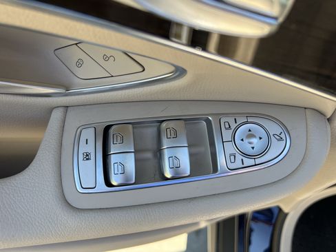 Used 2018 Mercedes-Benz GLC 300 image 15