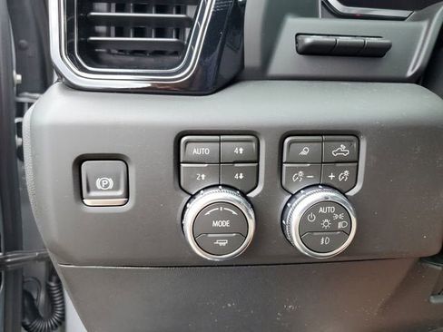 New 2026 GMC Sierra 3500 AT4 w/ AT4 Premium Plus Package AWD/4WD image 31