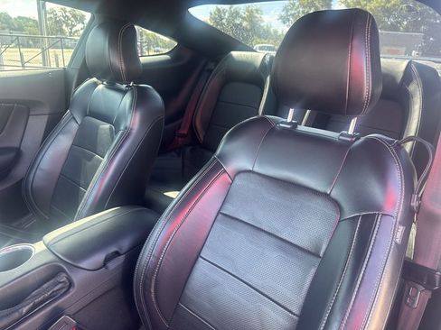 Used 2020 Ford Mustang GT Premium w/ GT Performance Package RWD image 9