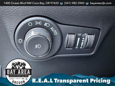 New 2026 Jeep Compass Limited w/ Sun, Sound & Navigation Group AWD/4WD image 17