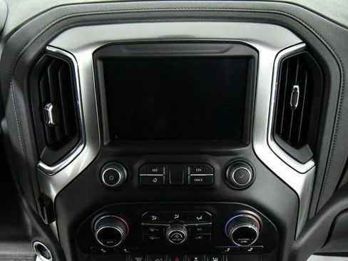 Used 2022 Chevrolet Silverado 3500 LT w/ Convenience Package image 4