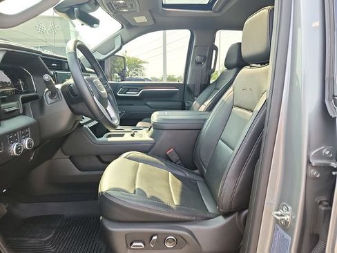 Used 2025 GMC Sierra 2500 Denali w/ Denali Reserve Package AWD/4WD image 13