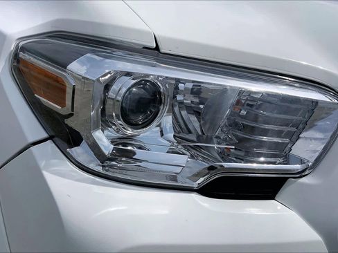 Used 2023 Toyota Tacoma SR5 image 27