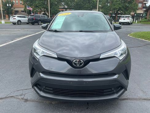 Used 2018 Toyota C-HR XLE FWD image 2