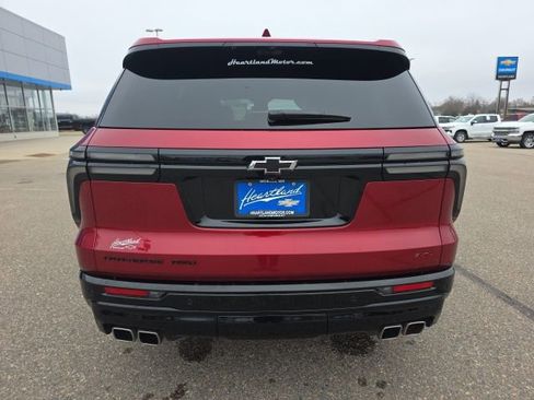Used 2024 Chevrolet Traverse RS image 15