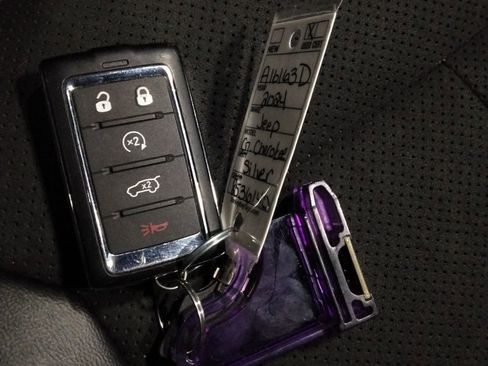 Used 2024 Jeep Grand Cherokee L Laredo image 48