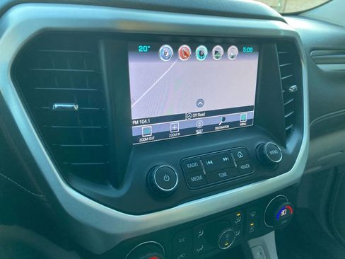 Used 2018 GMC Acadia SLT w/ LPO, Floor Liner Package AWD/4WD image 20