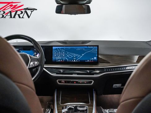 Used 2024 BMW X5 xDrive40i w/ Parking Assistance Package AWD/4WD image 46