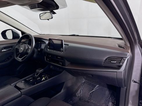 Used 2023 Nissan Rogue SV image 35