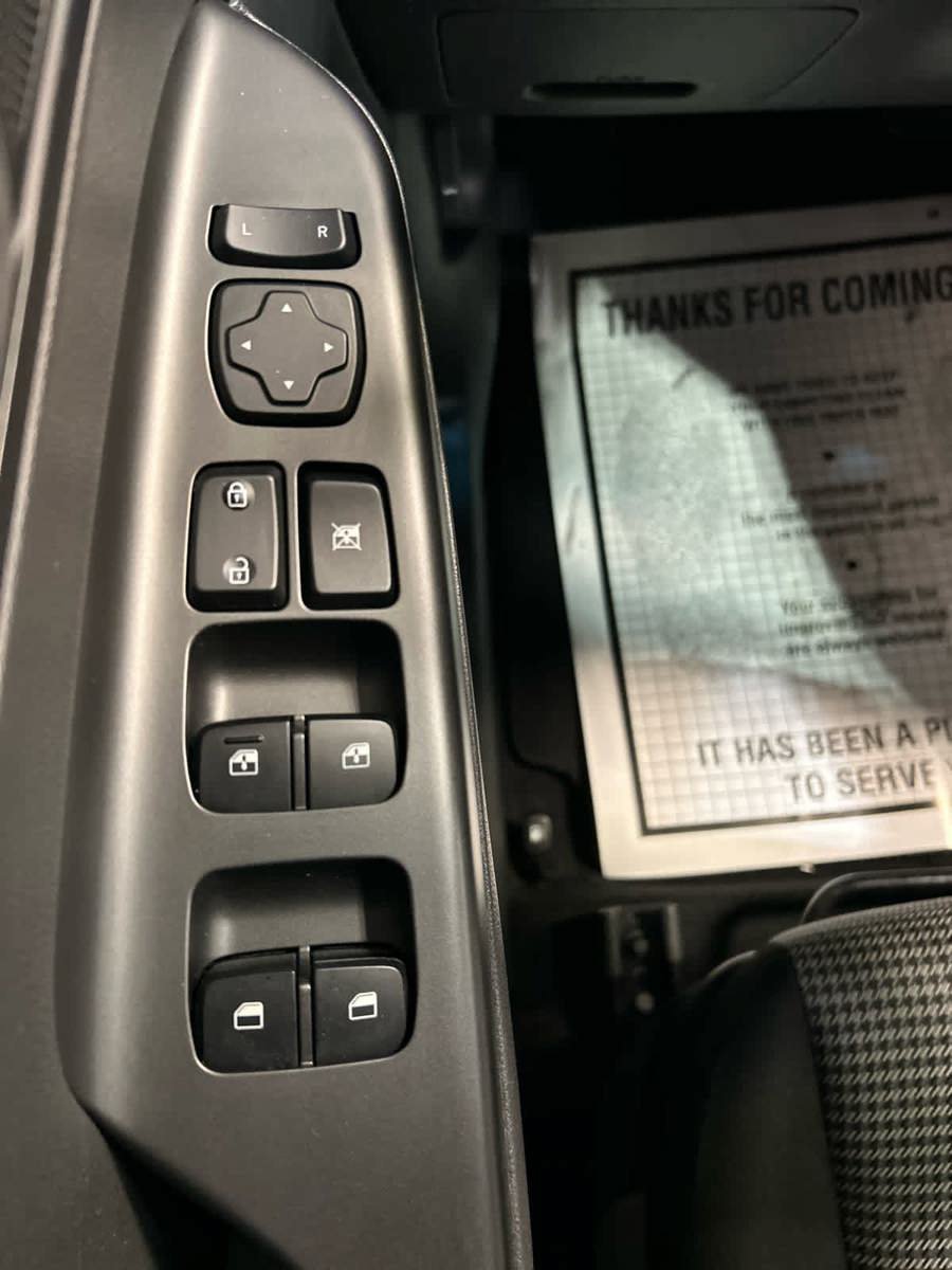 Used 2021 Hyundai Kona SEL FWD image 23
