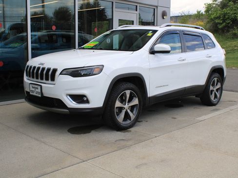 Used 2019 Jeep Cherokee Limited AWD/4WD image 3