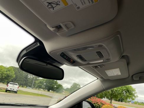 Used 2025 Buick Envision Sport Touring AWD/4WD image 22