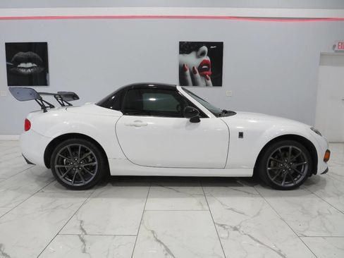 Used 2015 MAZDA MX-5 Miata Club RWD image 3