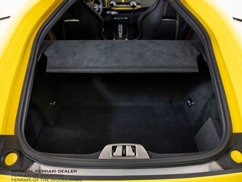 Used 2019 Ferrari 812 Superfast RWD image 32