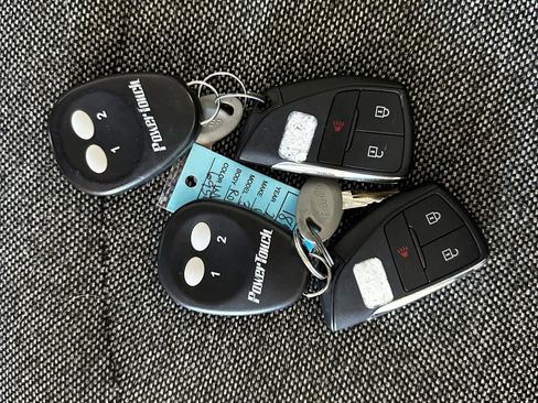 Used 2024 GMC Sierra 3500 Pro w/ Convenience Package image 5