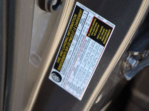 Used 2021 Nissan Titan PRO-4X w/ Pro-4x Convenience Package AWD/4WD image 33