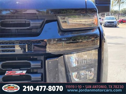 Used 2021 Chevrolet Silverado 2500 LT w/ Convenience Package image 10