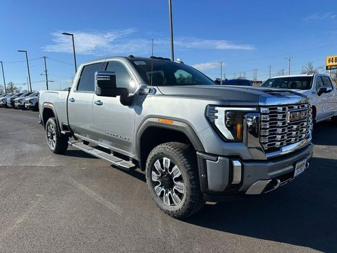 New 2026 GMC Sierra 2500 Denali w/ Denali Reserve Package image 2