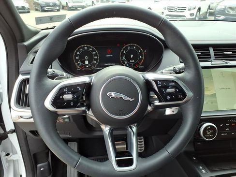 Certified 2024 Jaguar E-PACE R-Dynamic SE image 15